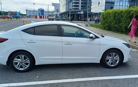 Hyundai Elantra VI рестайлинг, 2020 год, 1 800 000 рублей, 5 фотография