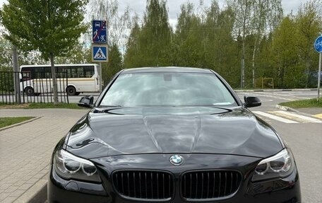 BMW 5 серия, 2014 год, 1 950 000 рублей, 2 фотография