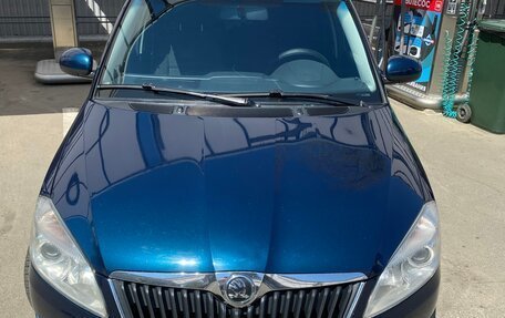 Skoda Fabia II, 2013 год, 730 000 рублей, 2 фотография