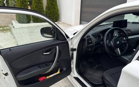 BMW 1 серия, 2011 год, 1 000 000 рублей, 13 фотография
