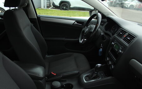 Volkswagen Jetta VI, 2013 год, 960 000 рублей, 16 фотография