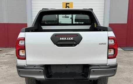 Toyota Hilux VIII, 2024 год, 7 500 000 рублей, 5 фотография