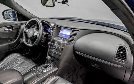 Infiniti QX70, 2016 год, 2 695 000 рублей, 11 фотография