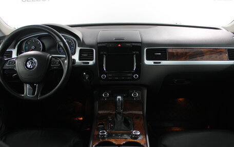 Volkswagen Touareg III, 2011 год, 1 838 000 рублей, 17 фотография