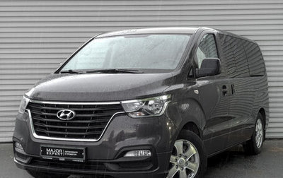Hyundai Grand Starex Grand Starex I рестайлинг 2, 2019 год, 3 450 000 рублей, 1 фотография