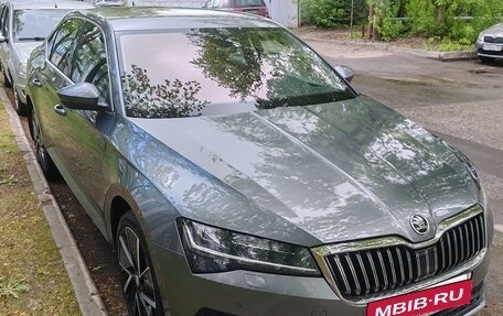 Skoda Superb III рестайлинг, 2022 год, 2 950 000 рублей, 3 фотография