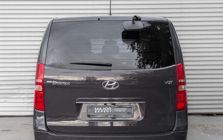 Hyundai Grand Starex Grand Starex I рестайлинг 2, 2019 год, 3 450 000 рублей, 6 фотография