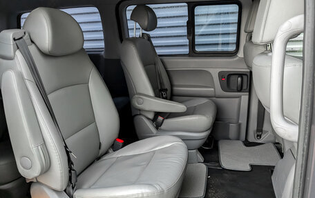 Hyundai Grand Starex Grand Starex I рестайлинг 2, 2019 год, 3 450 000 рублей, 12 фотография