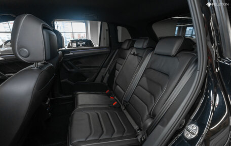 Volkswagen Tiguan II, 2021 год, 3 800 000 рублей, 15 фотография