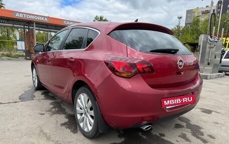 Opel Astra J, 2011 год, 730 000 рублей, 12 фотография