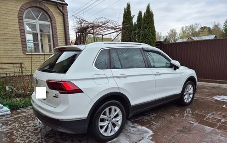 Volkswagen Tiguan II, 2017 год, 2 700 000 рублей, 3 фотография