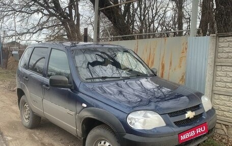 Chevrolet Niva I рестайлинг, 2017 год, 730 000 рублей, 3 фотография