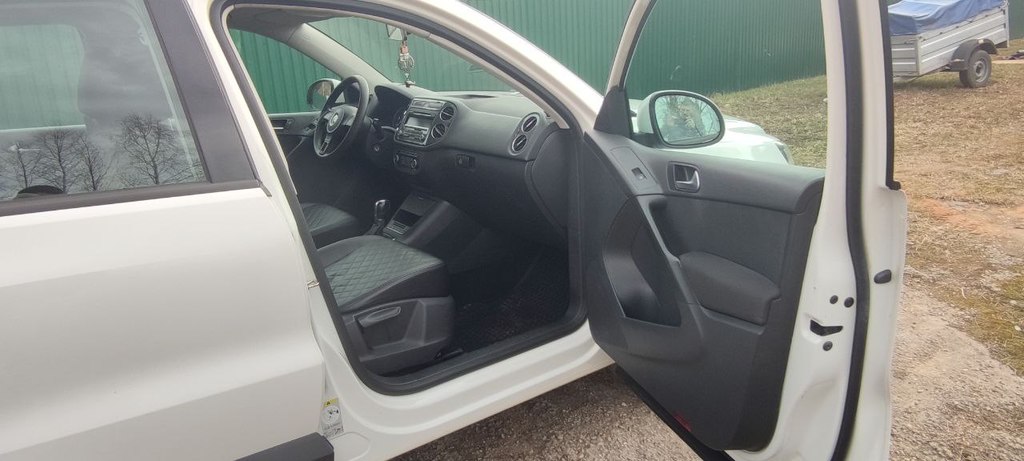 Volkswagen Tiguan I рестайлинг, 2011 год, 945 000 рублей, 9 фотография