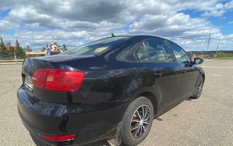 Volkswagen Jetta VI, 2013 год, 1 040 000 рублей, 4 фотография
