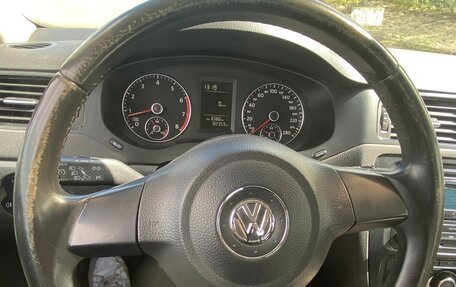 Volkswagen Jetta VI, 2013 год, 1 040 000 рублей, 26 фотография