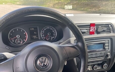 Volkswagen Jetta VI, 2013 год, 1 040 000 рублей, 25 фотография