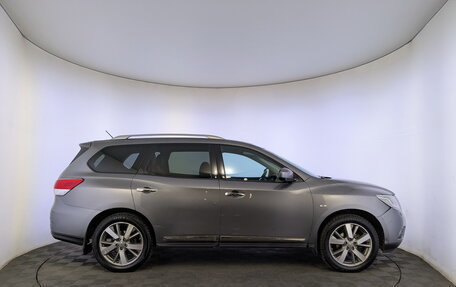 Nissan Pathfinder, 2015 год, 1 900 000 рублей, 4 фотография