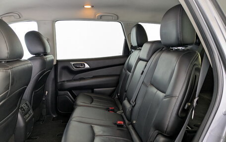 Nissan Pathfinder, 2015 год, 1 900 000 рублей, 11 фотография