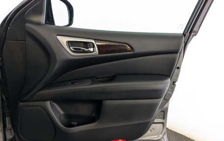 Nissan Pathfinder, 2015 год, 1 900 000 рублей, 28 фотография