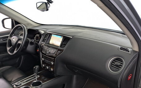 Nissan Pathfinder, 2015 год, 1 900 000 рублей, 25 фотография