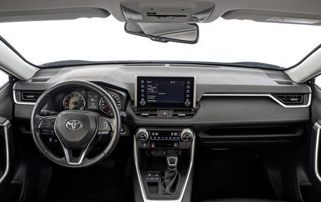 Toyota RAV4, 2021 год, 3 100 000 рублей, 14 фотография