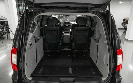 Chrysler Voyager IV, 2014 год, 2 550 000 рублей, 7 фотография