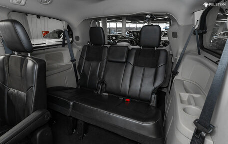 Chrysler Voyager IV, 2014 год, 2 550 000 рублей, 16 фотография