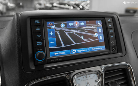 Chrysler Voyager IV, 2014 год, 2 550 000 рублей, 21 фотография