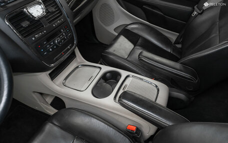 Chrysler Voyager IV, 2014 год, 2 550 000 рублей, 18 фотография
