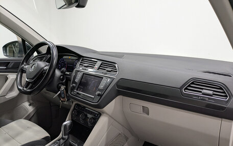 Volkswagen Tiguan II, 2017 год, 2 370 000 рублей, 13 фотография