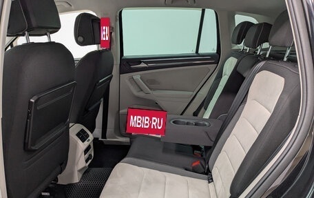 Volkswagen Tiguan II, 2017 год, 2 370 000 рублей, 18 фотография
