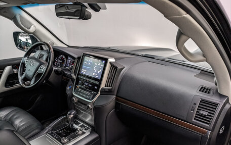 Toyota Land Cruiser 200, 2020 год, 9 490 000 рублей, 13 фотография