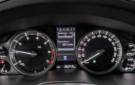 Toyota Land Cruiser 200, 2020 год, 9 490 000 рублей, 16 фотография