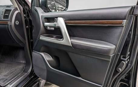 Toyota Land Cruiser 200, 2020 год, 9 490 000 рублей, 24 фотография