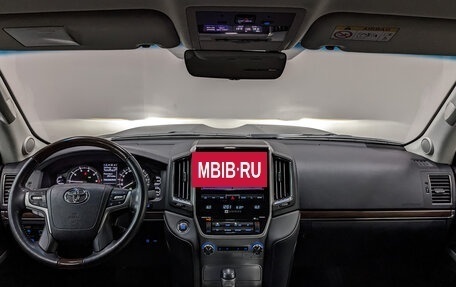 Toyota Land Cruiser 200, 2020 год, 9 490 000 рублей, 14 фотография
