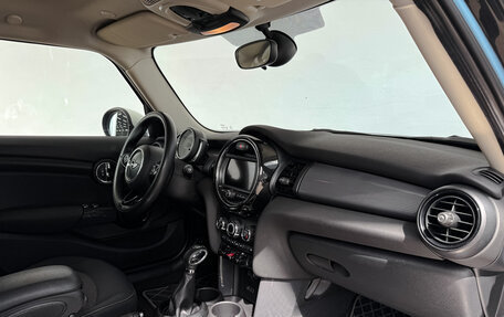 MINI Hatch, 2018 год, 1 990 000 рублей, 13 фотография