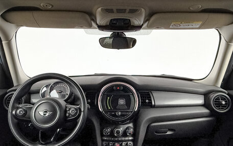 MINI Hatch, 2018 год, 1 990 000 рублей, 14 фотография