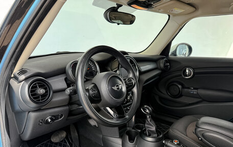 MINI Hatch, 2018 год, 1 990 000 рублей, 15 фотография