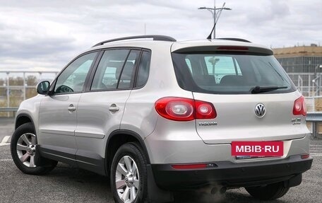 Volkswagen Tiguan I, 2011 год, 919 000 рублей, 6 фотография