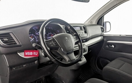 Peugeot Traveller I, 2021 год, 2 795 000 рублей, 17 фотография