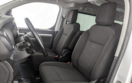 Peugeot Traveller I, 2021 год, 2 795 000 рублей, 21 фотография