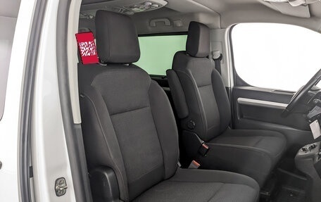 Peugeot Traveller I, 2021 год, 2 795 000 рублей, 26 фотография