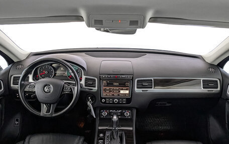 Volkswagen Touareg III, 2017 год, 2 800 000 рублей, 14 фотография