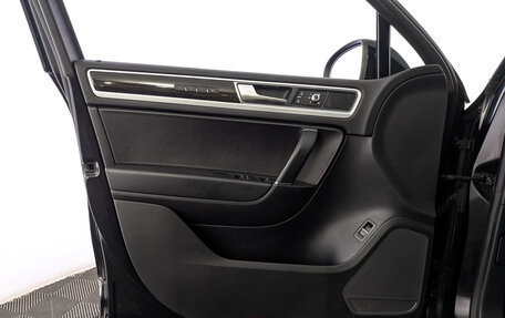 Volkswagen Touareg III, 2017 год, 2 800 000 рублей, 19 фотография