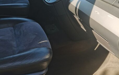 Volkswagen Multivan T5, 2011 год, 2 650 000 рублей, 2 фотография
