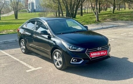 Hyundai Solaris II рестайлинг, 2017 год, 1 040 000 рублей, 7 фотография