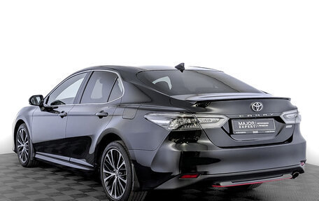 Toyota Camry, 2021 год, 3 050 000 рублей, 7 фотография