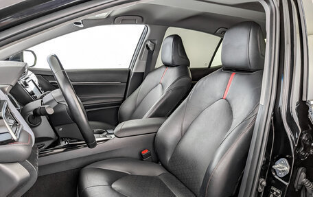 Toyota Camry, 2021 год, 3 050 000 рублей, 20 фотография