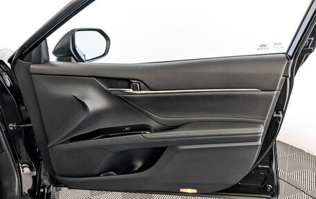 Toyota Camry, 2021 год, 3 050 000 рублей, 26 фотография