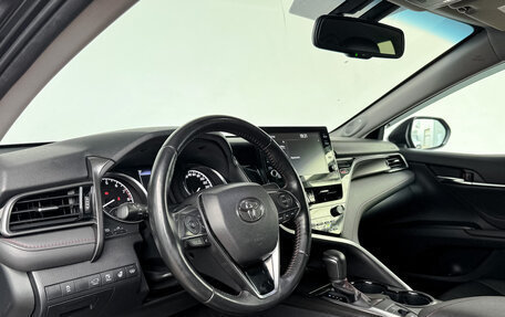 Toyota Camry, 2022 год, 3 530 000 рублей, 15 фотография